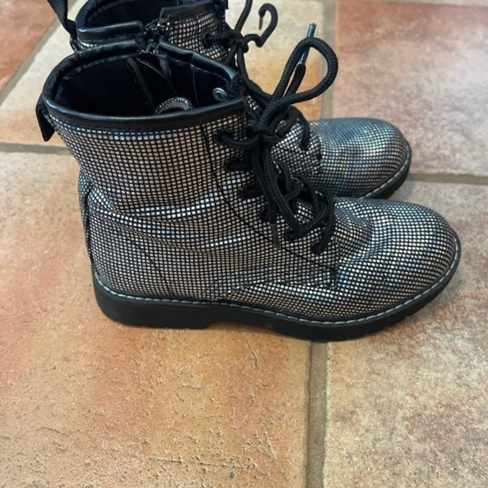 Steve Madden Betty Kids Combat boots silver